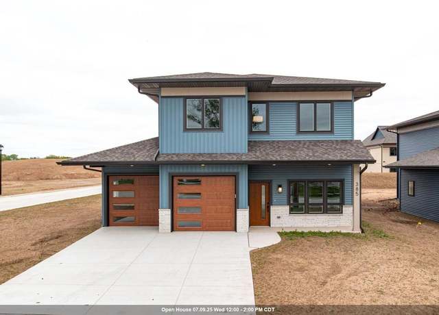 Property at 385 N Wilson St, Kimberly, WI 54136, 4 beds, 2.5 baths