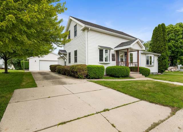 Property at 542 Madison St, Reedsville, WI 54230, 3 beds, 2 baths