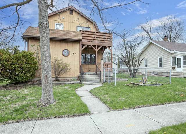 Property at 147 N James St, Kimberly, WI 54136, 3 beds, 1.5 baths