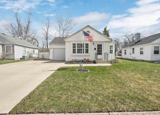 Property at 1501 Mccormick St, Green Bay, WI 54301, 3 beds, 1 bath