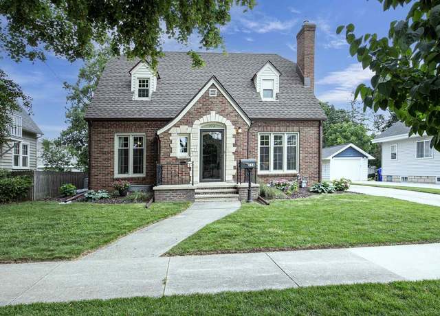 Property at 314 E Randall St, Appleton, WI 54911, 4 beds, 2 baths