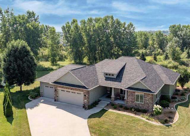Property at 1101 W Starview Ct, Appleton, WI 54913, 5 beds, 3.5 baths
