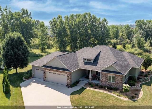 Property at 1101 W Starview Ct, Appleton, WI 54913, 5 beds, 3.5 baths