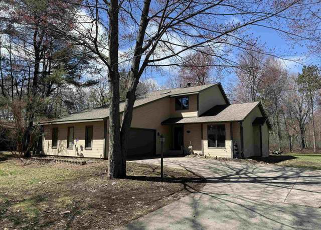 Property at 815 Mcallister St, Marinette, WI 54143, 3 beds, 2 baths