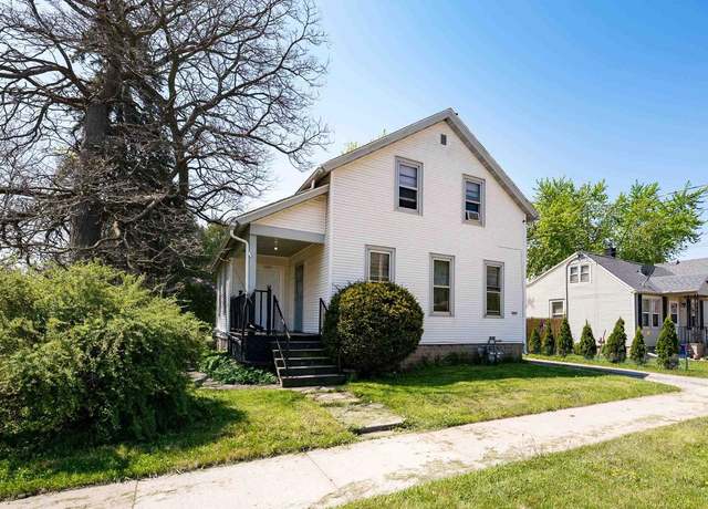Property at 1037 W 10th Ave, Oshkosh, WI 54902, 4 beds, 2 baths