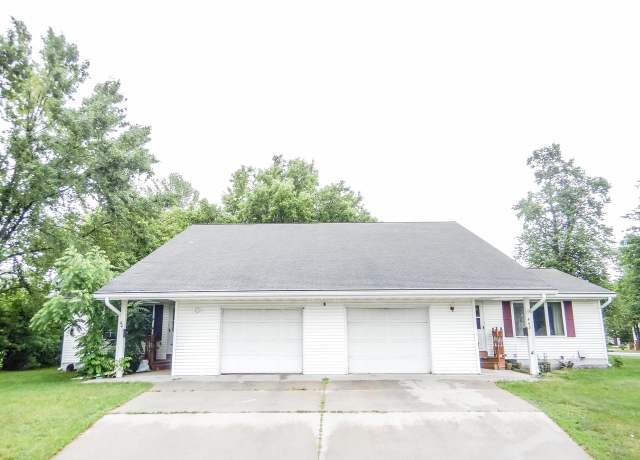 Property at 441 Washington St, Oconto, WI 54153, 4 beds, 4 baths