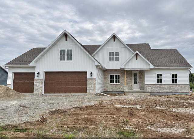 Property at N1926 Morning Glory Ln, Greenville, WI 54942, 4 beds, 2.5 baths
