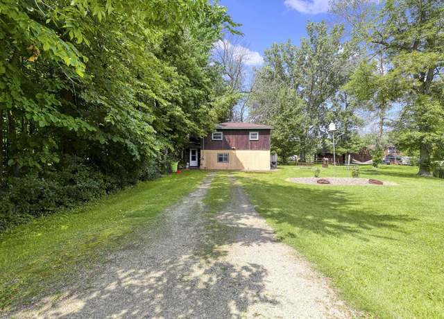 Property at N8801 S Coop Rd, Menasha, WI 54952, 3 beds, 2 baths