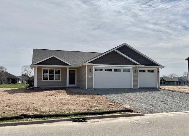 Property at 1450 Birch Hill Ln, Shawano, WI 54166, 3 beds, 2 baths