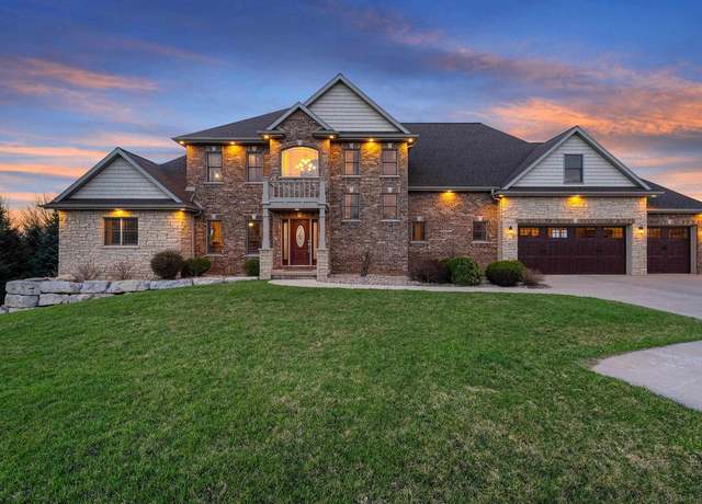 Property at 3675 Dickinson Rd, De Pere, WI 54115, 5 beds, 5.5 baths