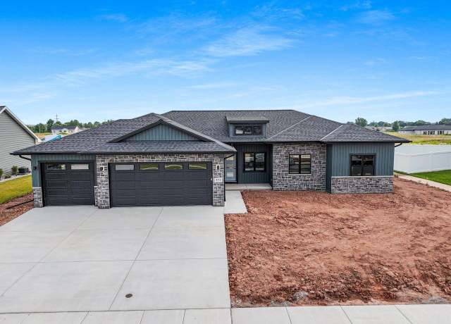 Property at 372 Battery Ave, De Pere, WI 54115, 3 beds, 2 baths