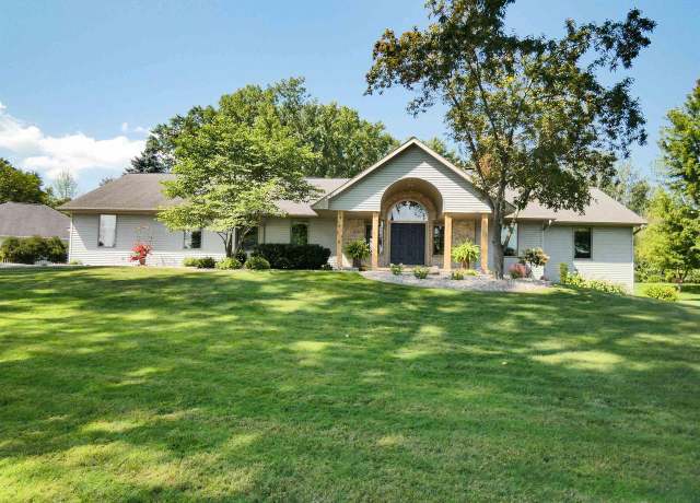 Property at 2753 Summerset Cir, Suamico, WI 54173, 3 beds, 2.5 baths