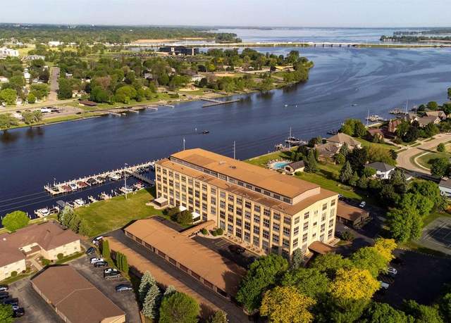 Property at 1545 Arboretum Dr #306, Oshkosh, WI 54901, 1 bed, 1.5 baths