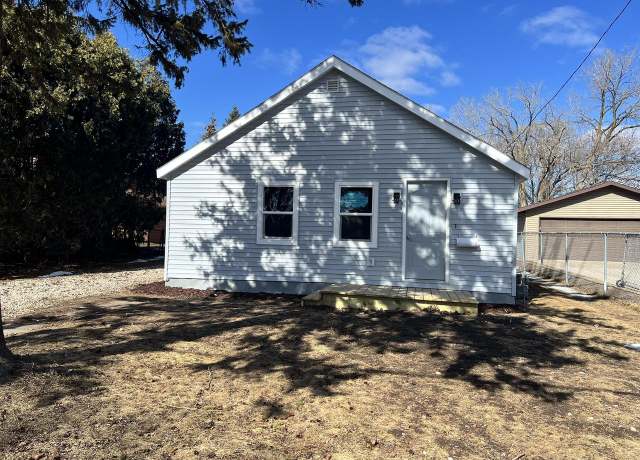 Property at 238 W Smith Ave, Oshkosh, WI 54901, 1 bed, 1 bath