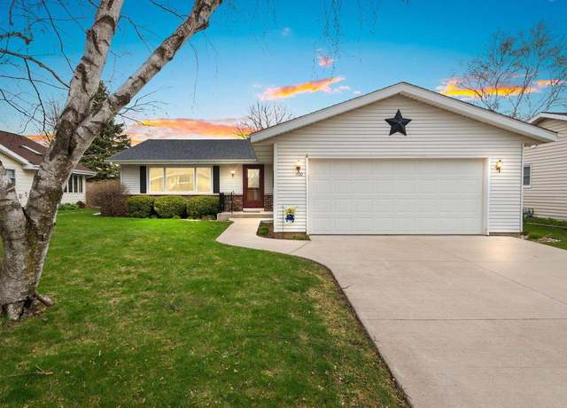 Property at 1120 E Mitchell Ave, Appleton, WI 54915, 3 beds, 1.5 baths