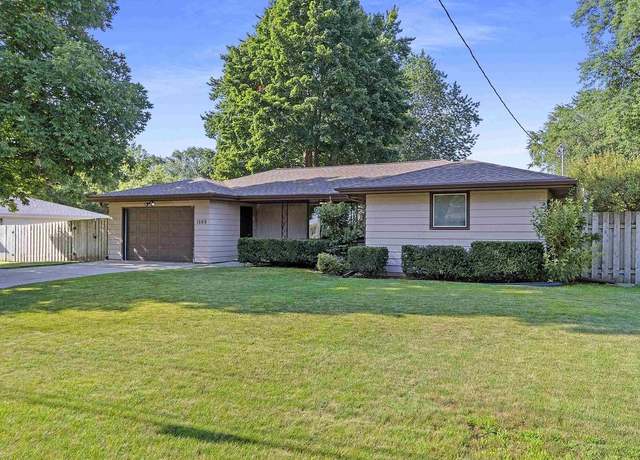 Property at 1599 Cormier Rd, Green Bay, WI 54313, 3 beds, 1 bath