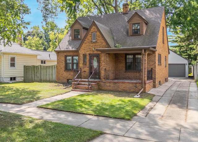 Property at 1615 N Appleton St, Appleton, WI 54911, 3 beds, 1.5 baths