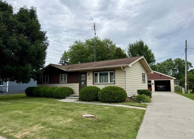 Property at 15 N Berger Pkwy, Fond Du Lac, WI 54935, 3 beds, 1 bath