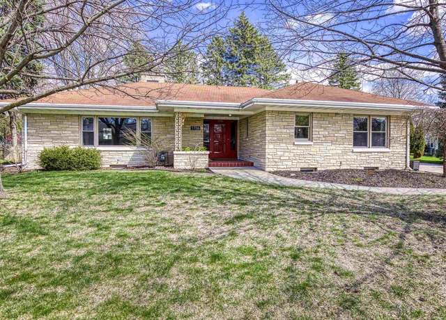 Property at 1706 S Carver Ln, Appleton, WI 54194, 3 beds, 1.5 baths