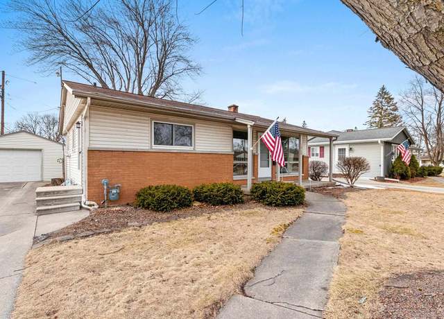Property at 1610 Jay Ln, Green Bay, WI 54304, 3 beds, 1.5 baths
