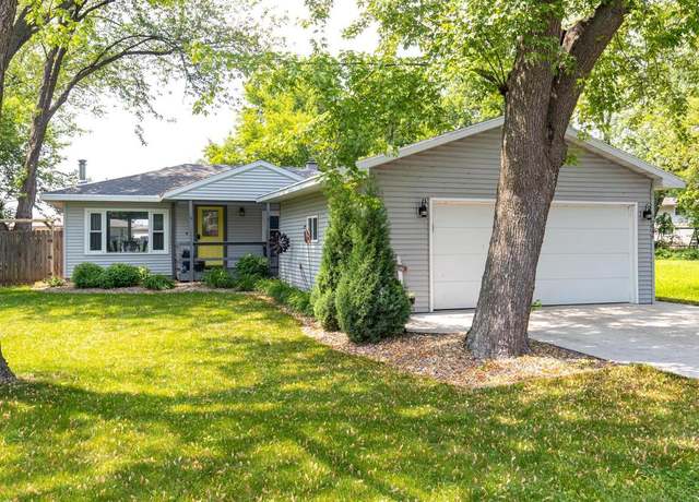 Property at 2946 Shadow Ln, Oshkosh, WI 54901, 3 beds, 1.5 baths