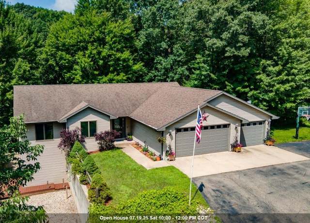 Property at W8330 Royal Oaks Dr, Wautoma, WI 54982, 4 beds, 3.5 baths