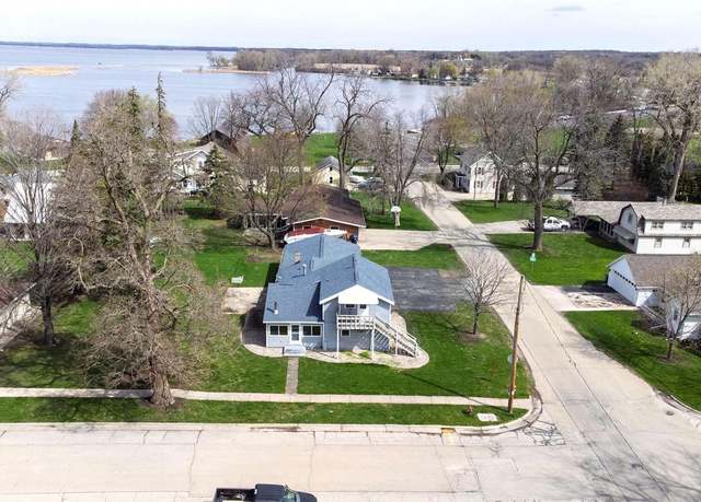 Property at 104 N 3rd Ave, Winneconne, WI 54986, 3 beds, 2 baths