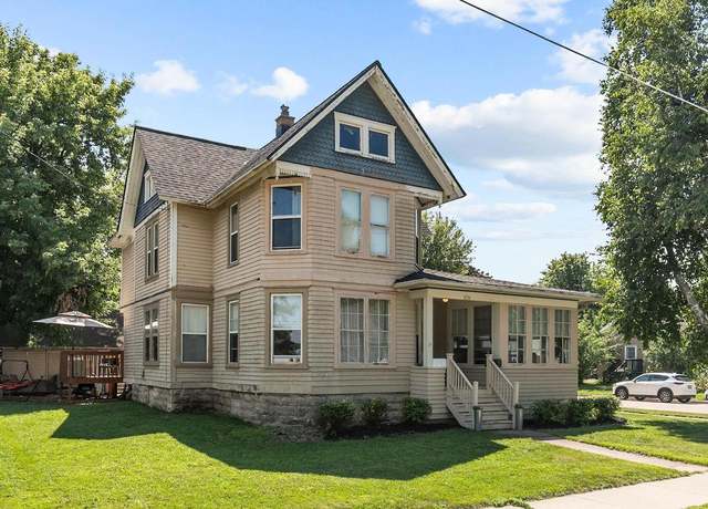 Property at 119 Scott Ave, Oshkosh, WI 54901, 4 beds, 1.5 baths