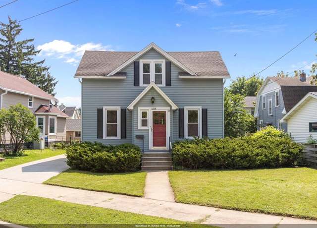 Property at 1508 Elmwood Ave, Oshkosh, WI 54901, 3 beds, 1.5 baths