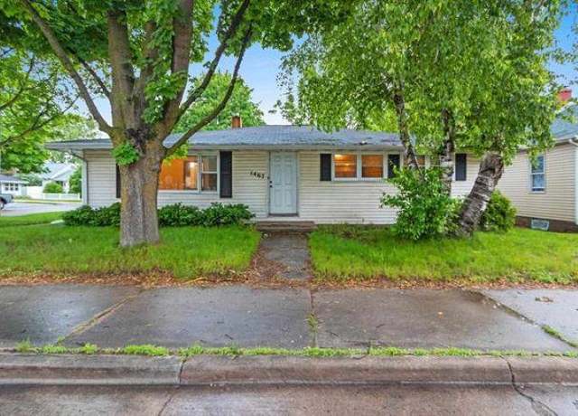 Property at 1467 E Mason St, Green Bay, WI 54301, 3 beds, 1 bath