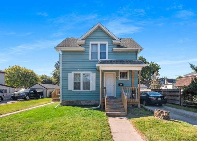 Property at 76 W Bank St, Fond Du Lac, WI 54935, 4 beds, 1.5 baths