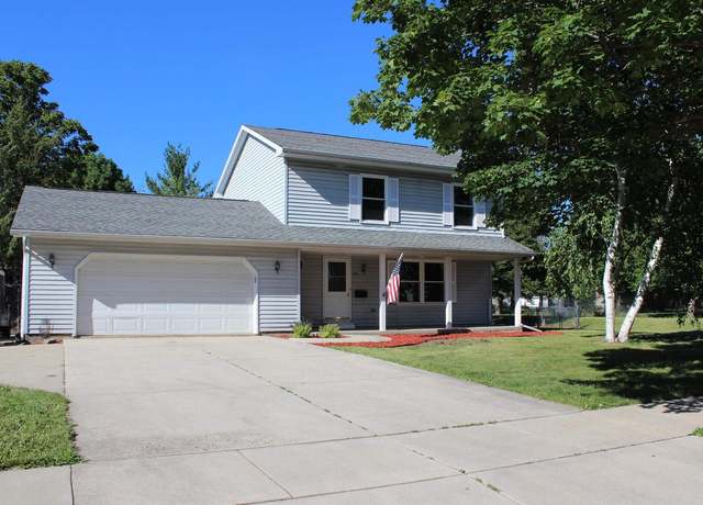 Property at 601 W Division St, Fond Du Lac, WI 54935, 3 beds, 1.5 baths