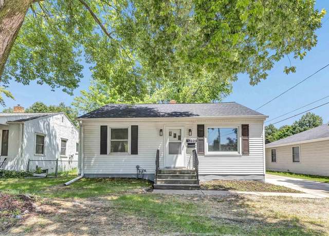 Property at 1280 Desnoyers St, Green Bay, WI 54303, 2 beds, 1 bath