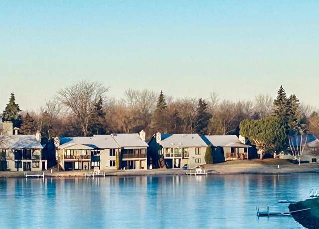 Property at 1710 Lake Largo Dr, Green Bay, WI 54311, 3 beds, 3 baths