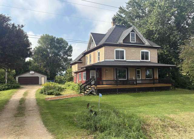 Property at E10129 State Road 156, Clintonville, WI 54929, 5 beds, 2 baths