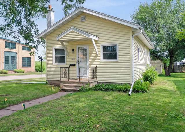 Property at 1334 Eastman St, Oshkosh, WI 54901, 2 beds, 1 bath