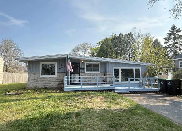 Property at 417 46th Ave, Menominee, MI 49858, 3 beds, 1 bath