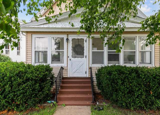 Property at 118 W Bent Ave, Oshkosh, WI 54901, 4 beds, 2 baths