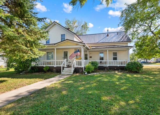Property at 801 S Erie St, De Pere, WI 54115, 3 beds, 2 baths