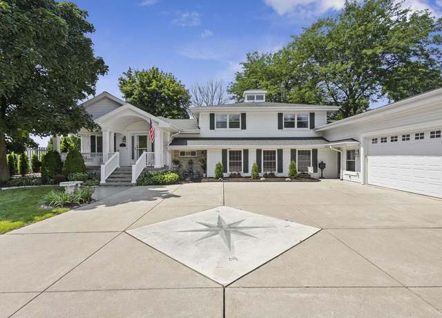 Property at 3283 Nicolet Dr, Green Bay, WI 54311, 5 beds, 4.5 baths