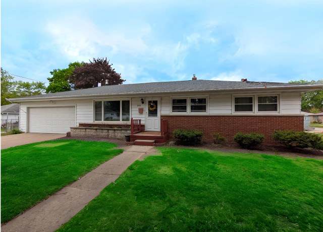 Property at 2113 N Racine St, Appleton, WI 54911, 3 beds, 1.5 baths