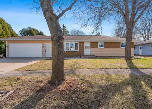 Property at 1202 S Lee St, Appleton, WI 54915, 3 beds, 2 baths