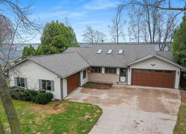 Property at W4891 Birchwood Dr, Shawano, WI 54166, 3 beds, 2 baths