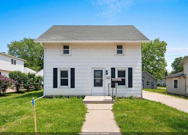 Property at 407 Hamburg St, Ripon, WI 54971, 3 beds, 2 baths