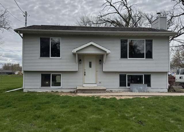 Property at W5236 Bechaud Beach Dr, Fond Du Lac, WI 54935, 3 beds, 1.5 baths