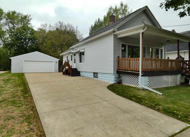 Property at 522 Goodell St, Green Bay, WI 54301, 2 beds, 1 bath