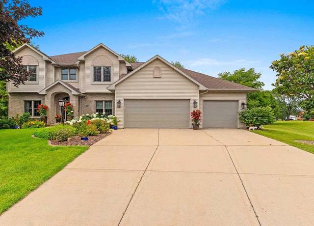 Property at 1108 Hoks Ridge Ln, De Pere, WI 54115, 4 beds, 3.5 baths