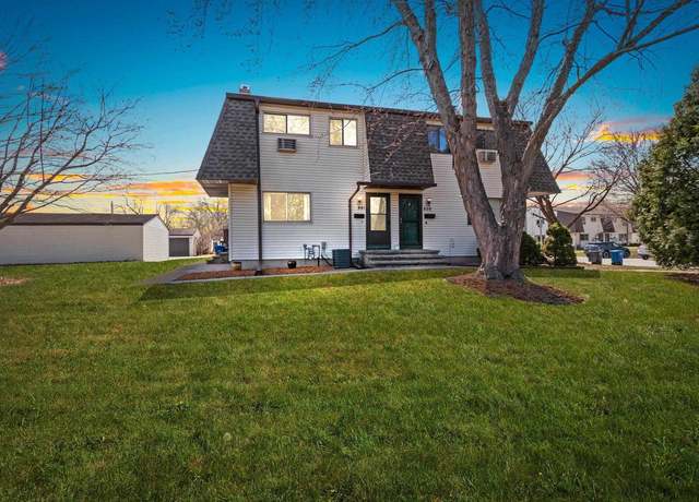 Property at 841 Kay Kourt, Neenah, WI 54956, 3 beds, 1.5 baths
