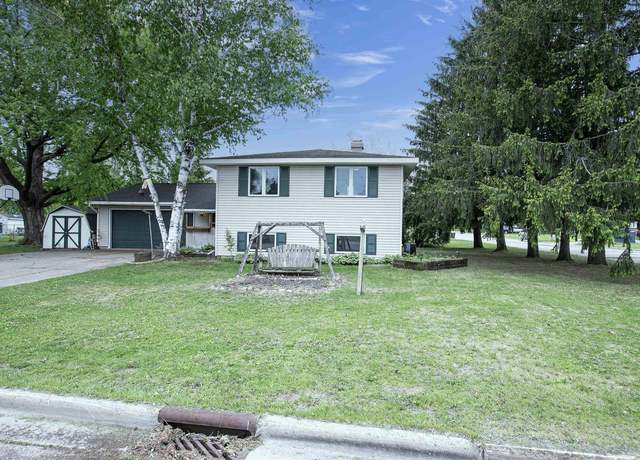 Property at 266 Forest St, Berlin, WI 54926, 4 beds, 2 baths