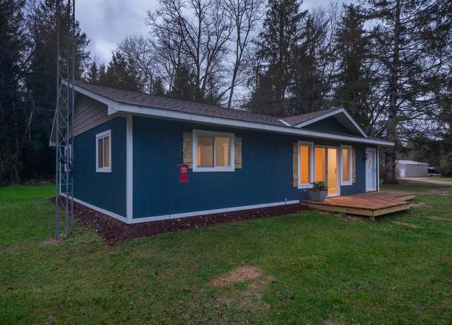 Property at N3725 County Road Ee, Redgranite, WI 54970, 2 beds, 1 bath